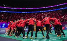 雷速体育下载:“中国组织赛事的能力无与伦比”——专访世界羽联主席巴达玛